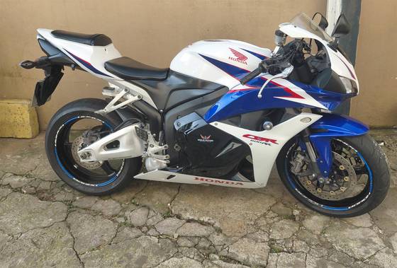HONDA CBR 600RR HONDA CBR 600RR